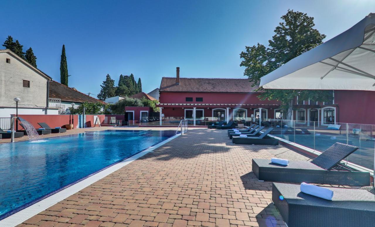 Hotel Villa Donat Sveti Filip i Jakov Bagian luar foto